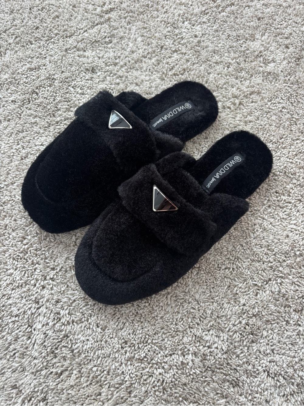 Wild Diva Black Fuzzy Slide Slippers with Triangle Accent